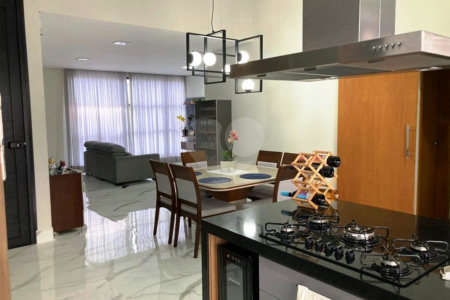 Casa à venda com 3 suítes em Roncáglia, Valinhos, SP