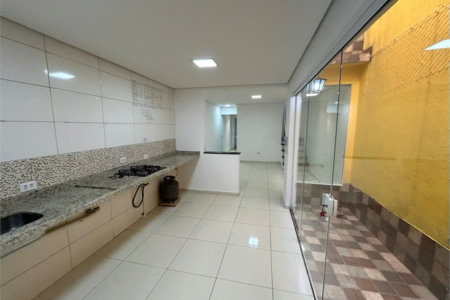 Casa de Vila para alugar com 4 suítes em Vila Romana, São Paulo, SP