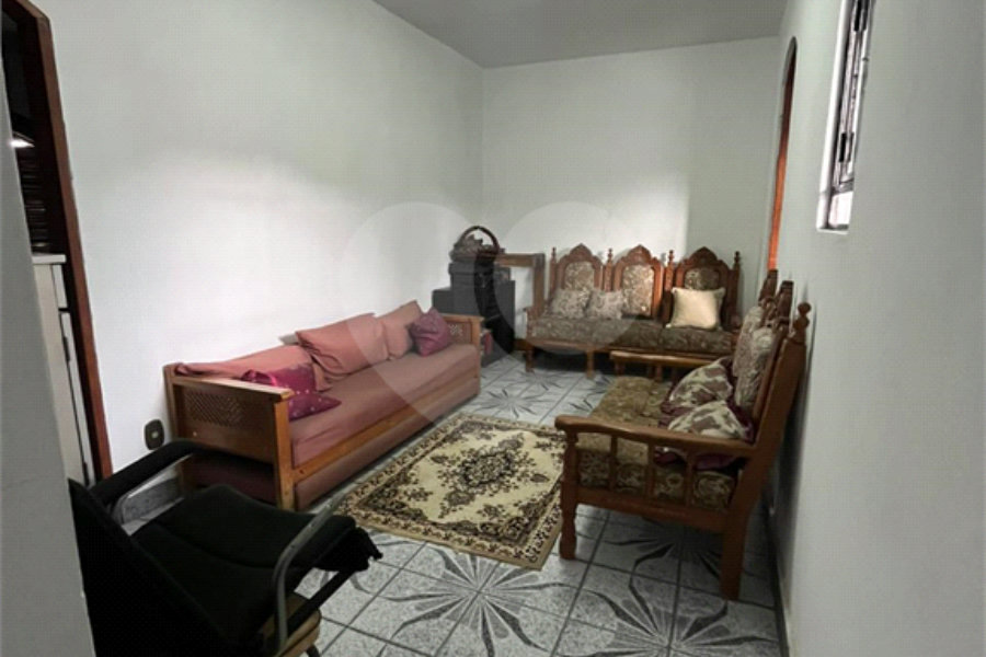 Sobrado à venda com 3 quartos, sendo 1 suíte, em Tremembé, São Paulo, SP