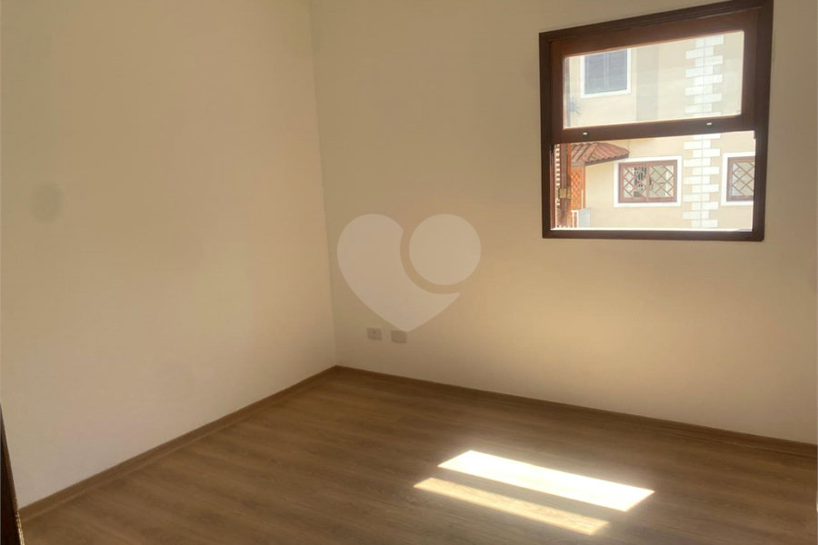 Casa à venda com 3 quartos, sendo 1 suíte, no condomínio Residencial Morada do Horto, São Paulo - SP