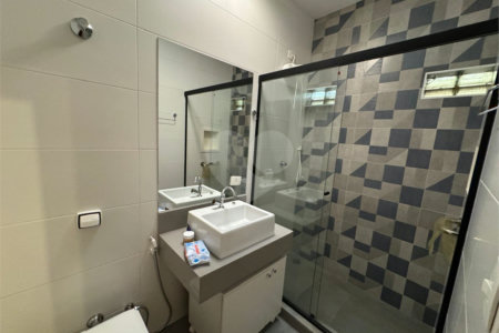 Casa Térrea à venda com 3 quartos, sendo 1 suíte,  em Vila Madalena, São Paulo, SP