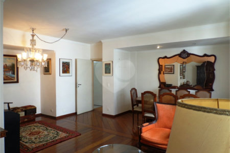 Apartamento à venda com 3 quartos, sendo 1 suíte, em Santa Cecília, São Paulo, SP