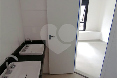 Casa à venda ou para alugar com 3 quartos, sendo 1 suíte,  no condomínio Cube Tutóia, São Paulo - SP