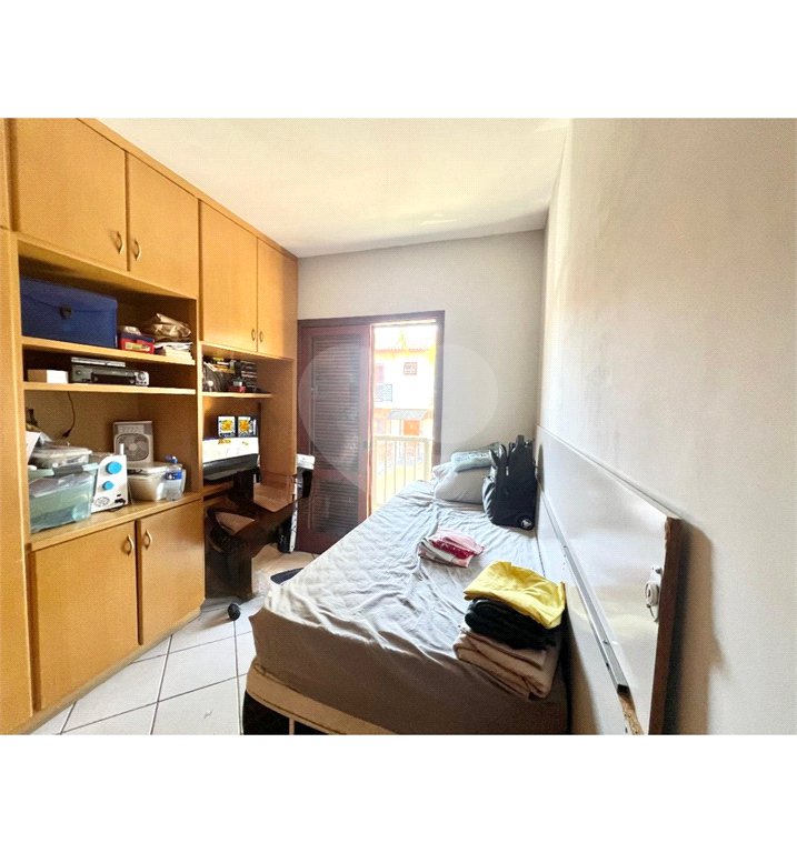 Casa à venda com 3 quartos, sendo 1 suíte, no condomínio Heráclito Graça, São Paulo - SP