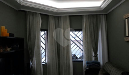 Sobrado à venda com 3 quartos, sendo 1 suíte,  em Vila Mazzei, São Paulo, SP