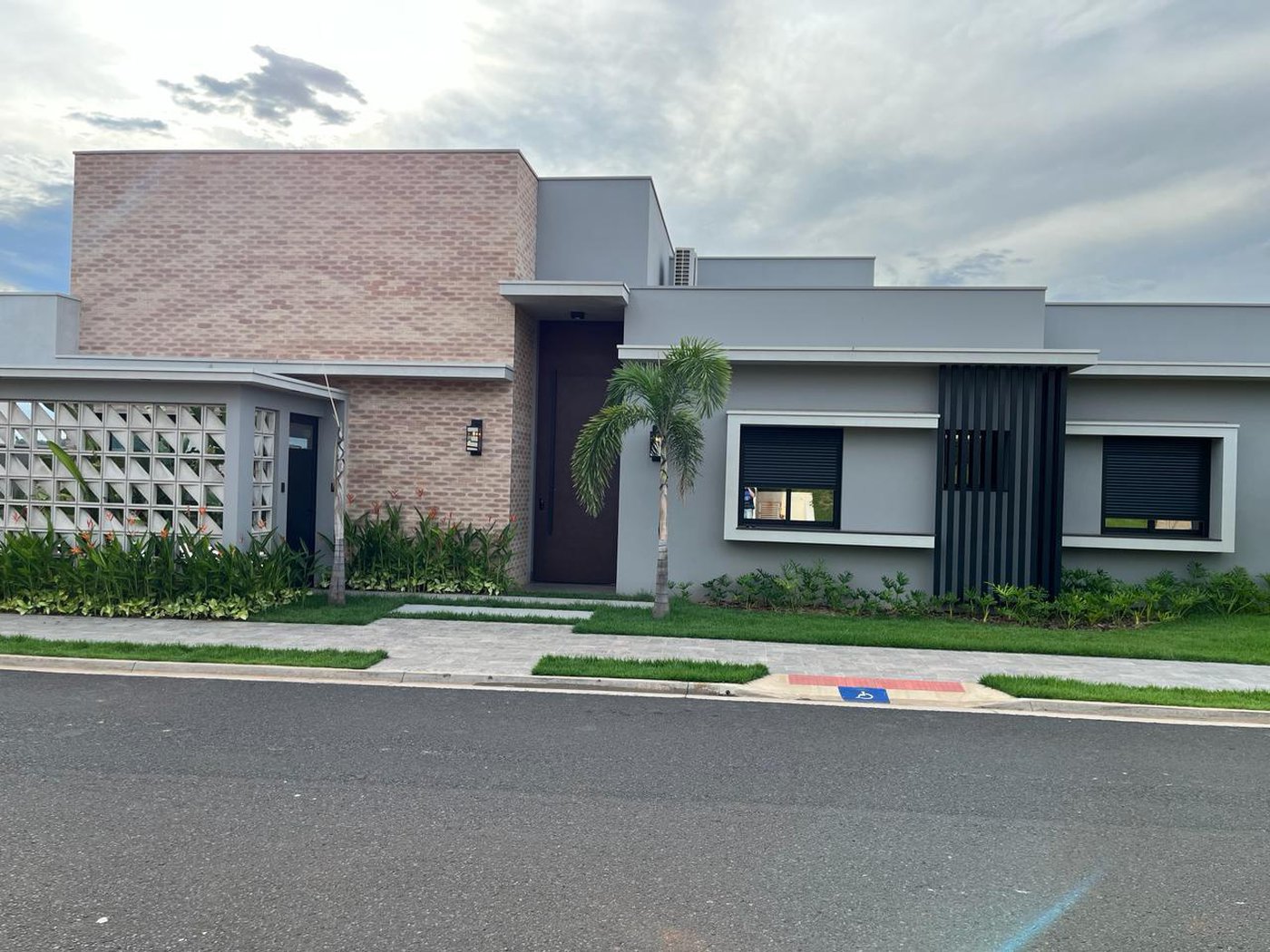 Casa à venda com 3 suítes em Damha III, Presidente Prudente, SP