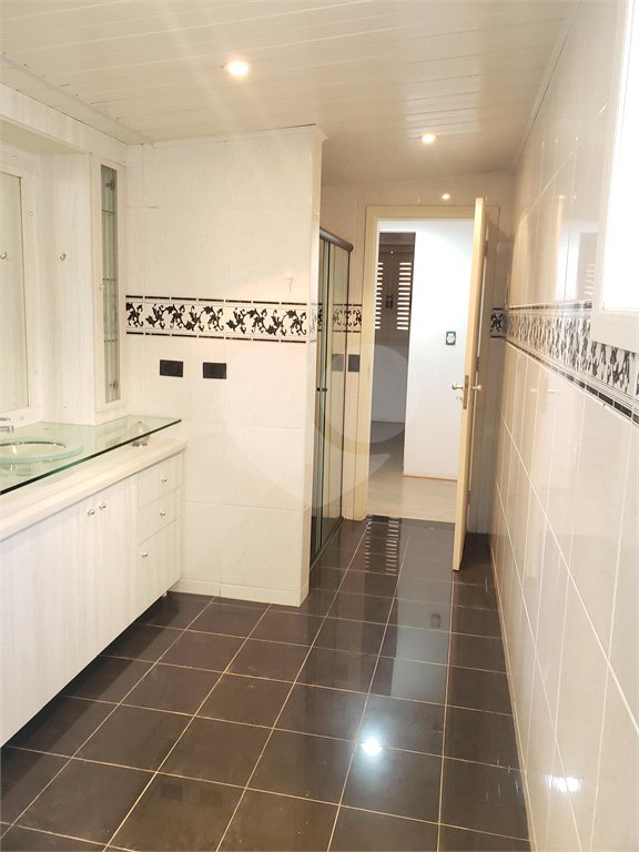 Casa à venda com 4 quartos, sendo 1 suíte,  em Vila Oliveira, Mogi das Cruzes, SP