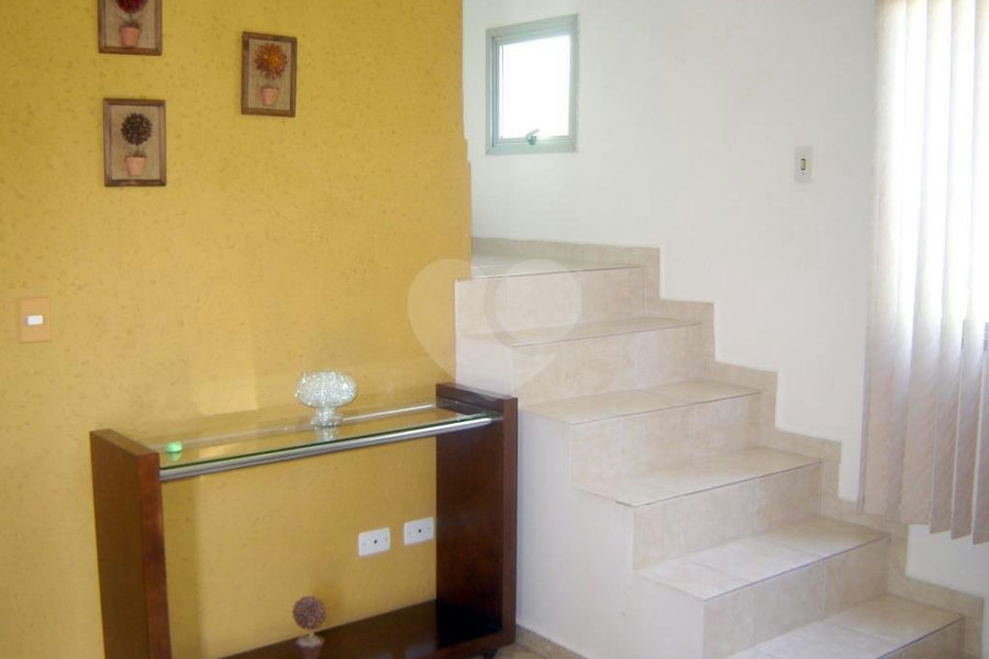 Sobrado à venda com 3 quartos, sendo 1 suíte, em Vila São João Batista, Guarulhos, SP