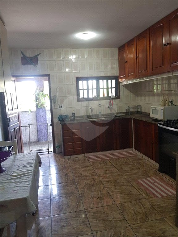 Casa de Vila à venda com 4 quartos, sendo 1 suíte, em Rio do Ouro, São Gonçalo, RJ