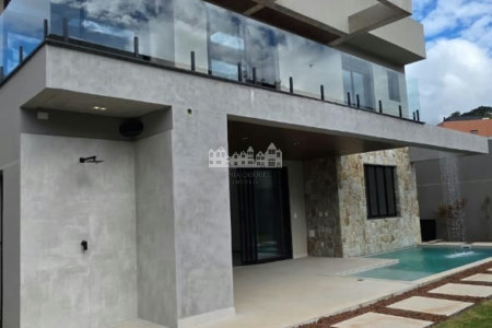 Casa à venda com 4 quartos, sendo 3 suítes, em Nova Gardênia, Atibaia, SP