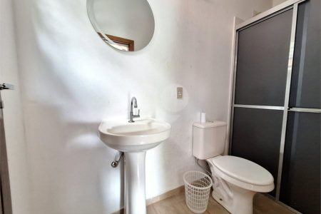 Casa à venda com 7 quartos, sendo 3 suítes, no condomínio Chacaras do Lago, Vinhedo - SP
