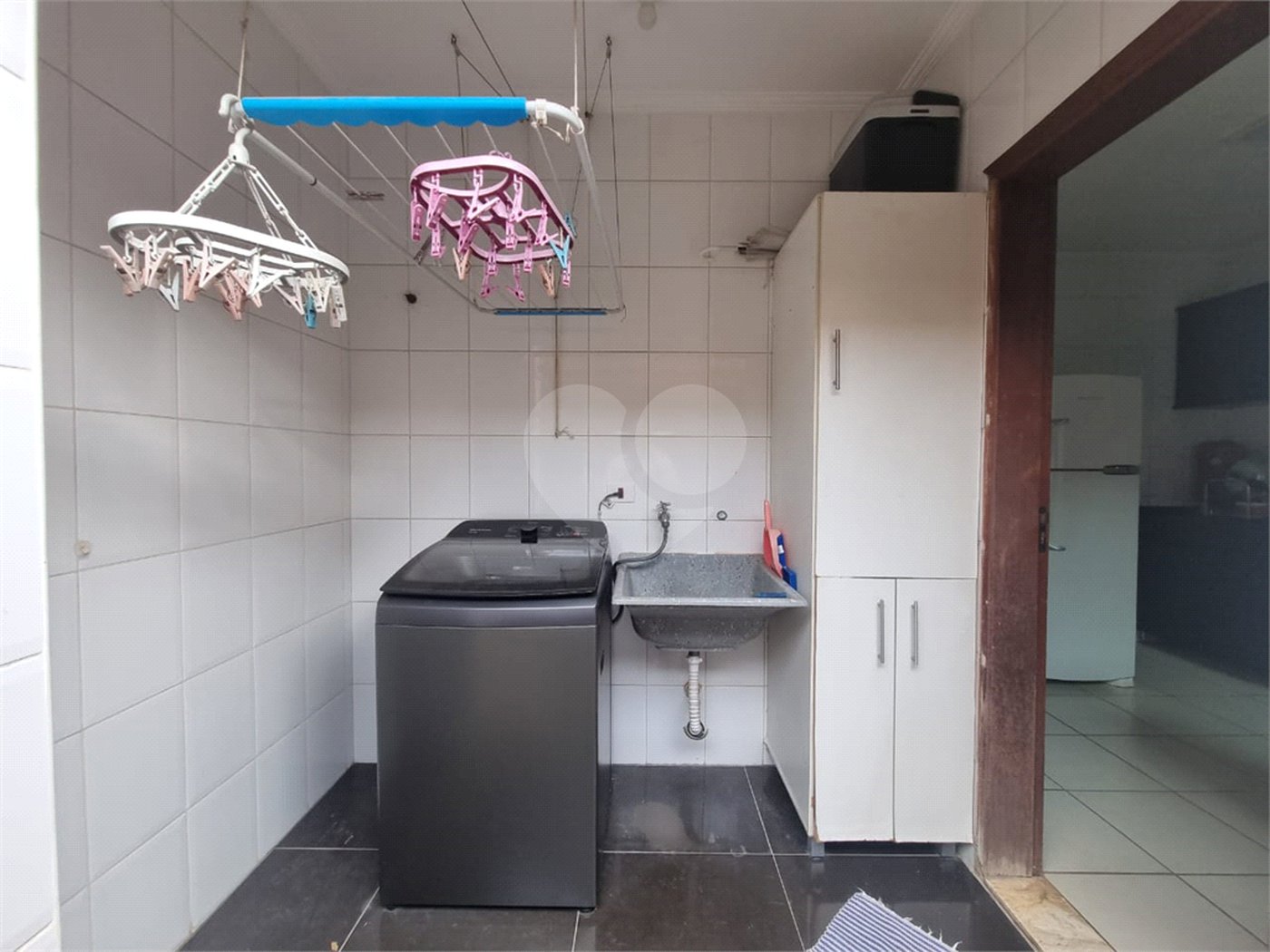 Casa à venda com 3 quartos, sendo 1 suíte,  no condomínio Bella Vista, Sorocaba - SP
