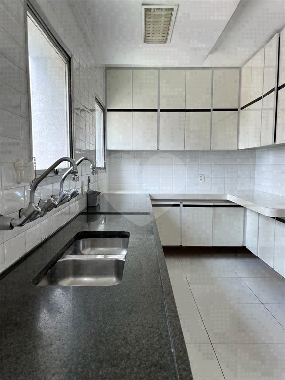 Apartamento à venda com 3 suítes em Aclimação, São Paulo, SP
