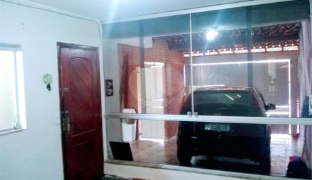 Sobrado à venda com 4 quartos, sendo 1 suíte, em Jardim Alvinópolis, Atibaia, SP