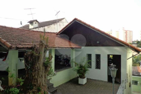 Casa à venda com 3 quartos, sendo 1 suíte,  em Jardim Londrina, São Paulo, SP