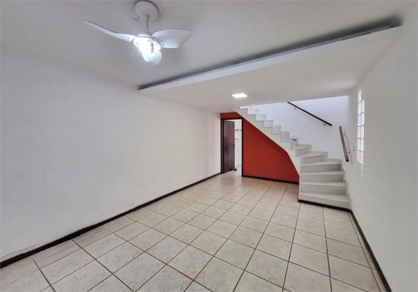 Sobrado à venda com 3 quartos, sendo 2 suítes,  em Jardim Ester Yolanda, São Paulo, SP