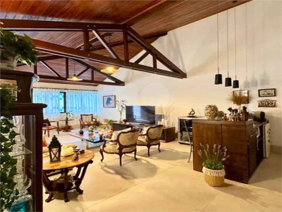 Casa de Vila à venda com 4 quartos, sendo 2 suítes,  em Botafogo, Rio de Janeiro, RJ