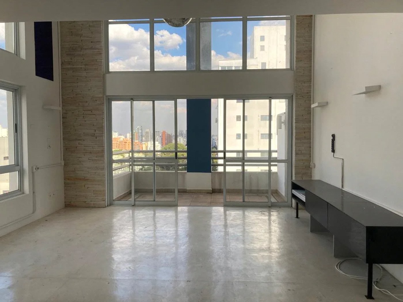 Duplex à venda ou para alugar com 1 suíte em Vila Madalena, São Paulo, SP