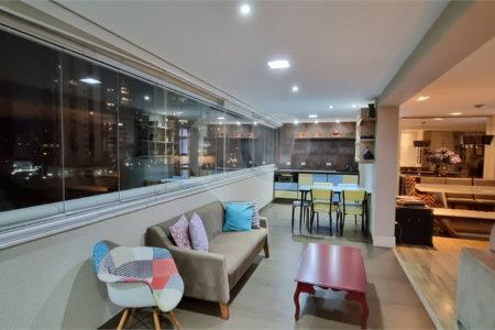 Apartamento à venda com 3 suítes em Jardim Londrina, São Paulo, SP