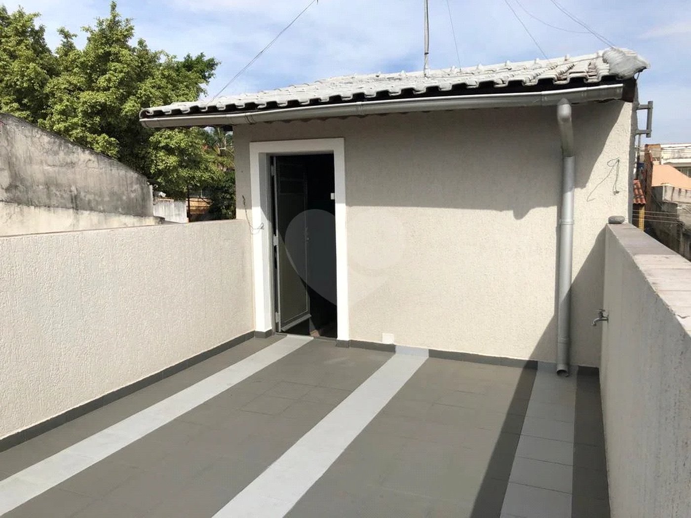 Casa à venda com 3 quartos, sendo 1 suíte,  em Vila Gustavo, São Paulo, SP