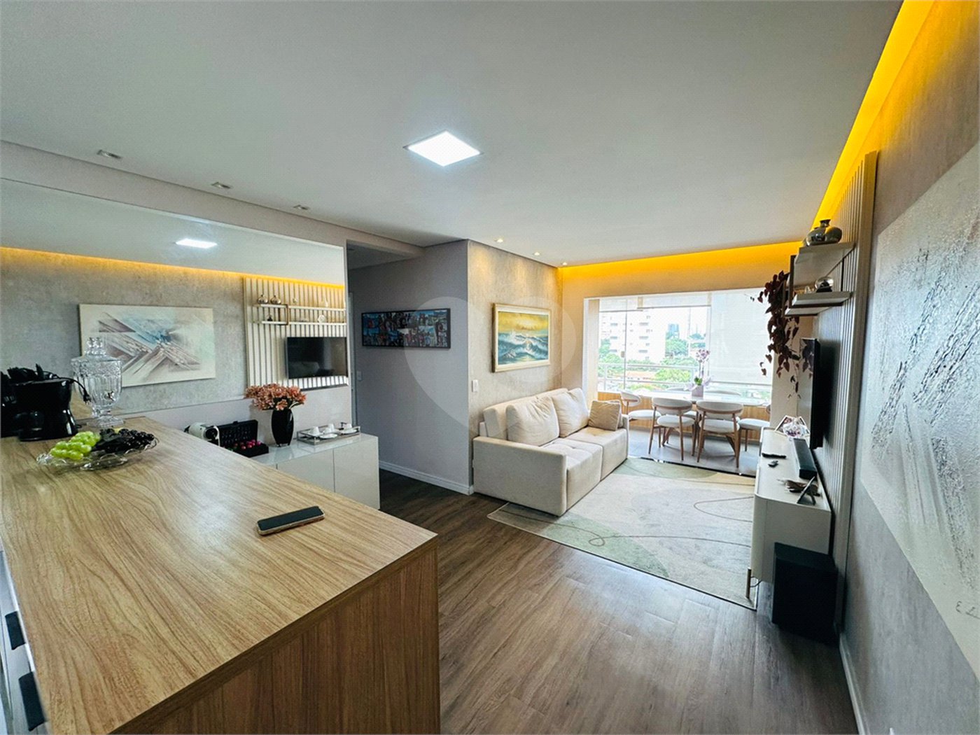 Apartamento à venda com 2 quartos, sendo 1 suíte,  em Cidade Monções, São Paulo, SP
