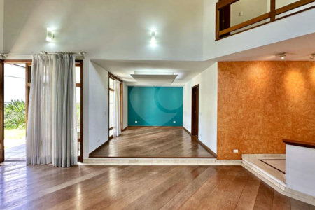 Casa à venda com 4 quartos, sendo 2 suítes,  no condomínio São Paulo Ii, Cotia - SP