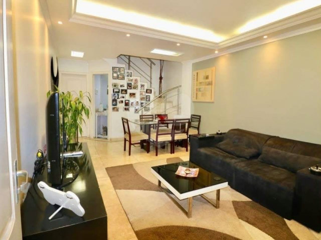 Casa à venda com 3 quartos, sendo 1 suíte,  no condomínio Taquaral Village, São Paulo - SP