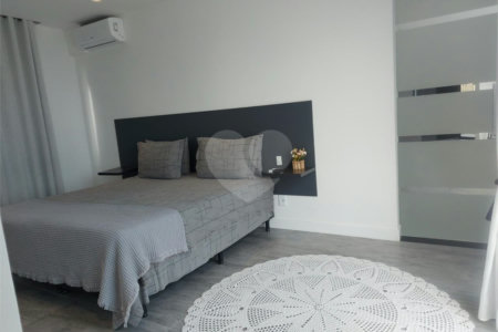 Casa à venda com 4 quartos, sendo 3 suítes, em Albatroz, Armação dos Búzios, RJ