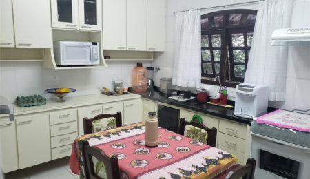 Casa à venda com 3 suítes no condomínio Alpes da Cantareira, Mairiporã - SP