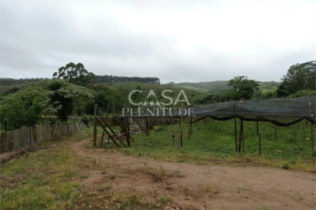 Sítio à venda com 2 quartos em Gramadão, São Miguel Arcanjo, SP