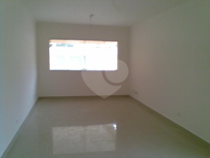 Sobrado à venda com 4 quartos, sendo 2 suítes, em Vila Sônia, São Paulo, SP