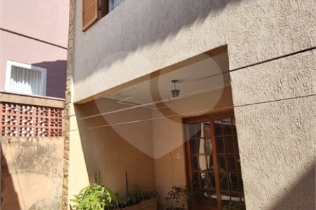 Sobrado à venda com 7 quartos, sendo 2 suítes, em Jardim Marajoara, São Paulo, SP
