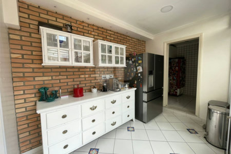 Casa em condomínio à venda ou para alugar com 4 quartos, sendo 3 suítes,  em Jardim Panorama, São Paulo, SP