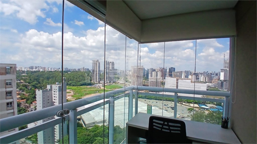 Apartamento à venda com 3 suítes em Jardim Fonte do Morumbi, São Paulo, SP