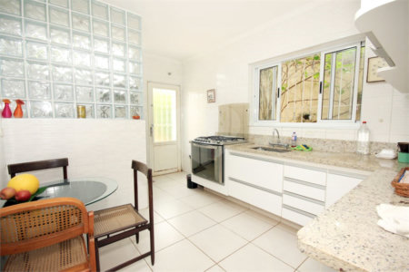 Sobrado à venda com 3 quartos, sendo 1 suíte, em Alto da Boa Vista, São Paulo, SP