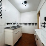 Vende-se Apartamento de 2 Quartos com Sacada na Vila Mascote