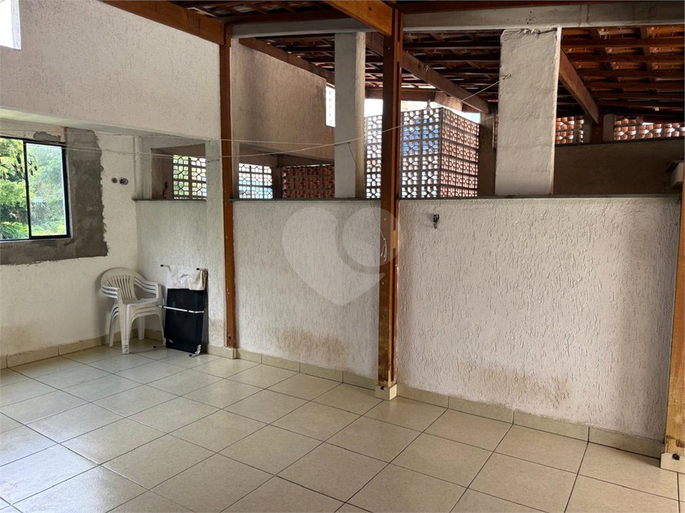 Casa à venda com 3 quartos, sendo 1 suíte, no condomínio Felipe, São Paulo - SP
