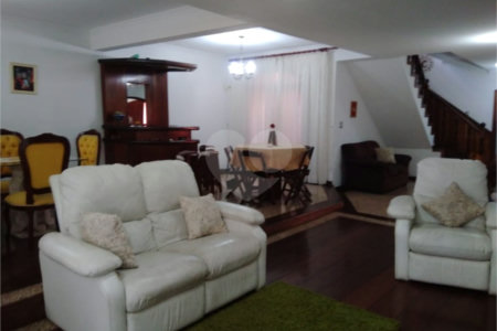 Sobrado à venda com 5 quartos, sendo 2 suítes, em Vila Rosália, Guarulhos, SP