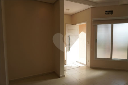 Casa para alugar com 4 quartos, sendo 2 suítes, no condomínio Mont Serrat, Salto - SP