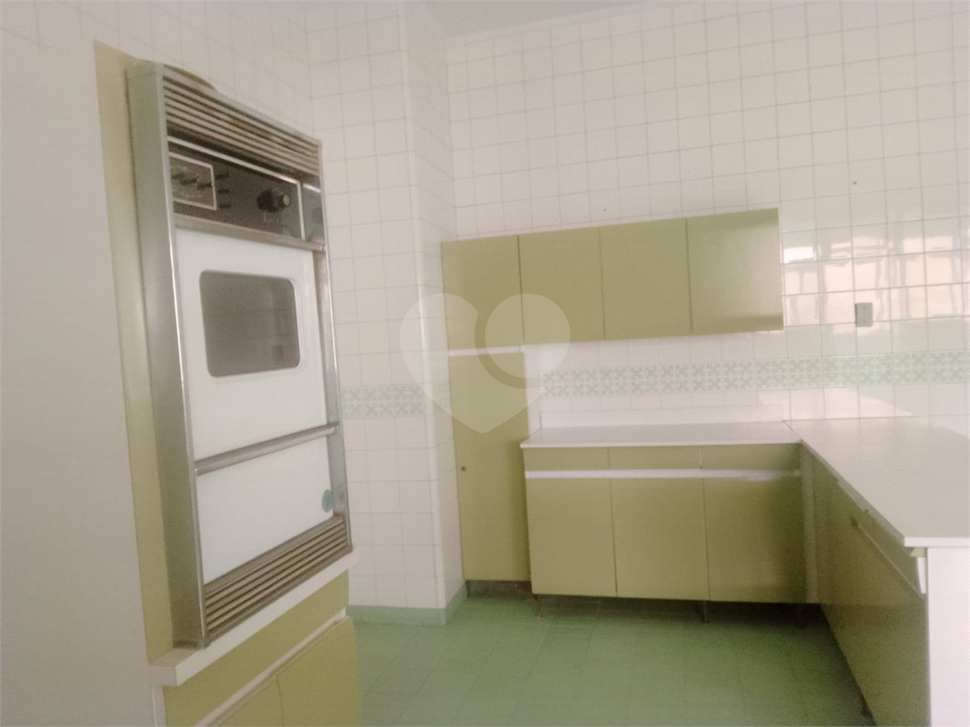 Apartamento à venda com 4 quartos, sendo 1 suíte, em República, São Paulo, SP