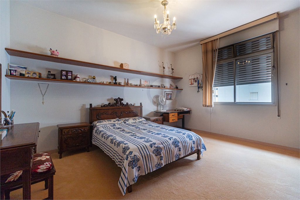 Apartamento à venda ou para alugar com 4 quartos, sendo 1 suíte,  em Jardim América, São Paulo, SP