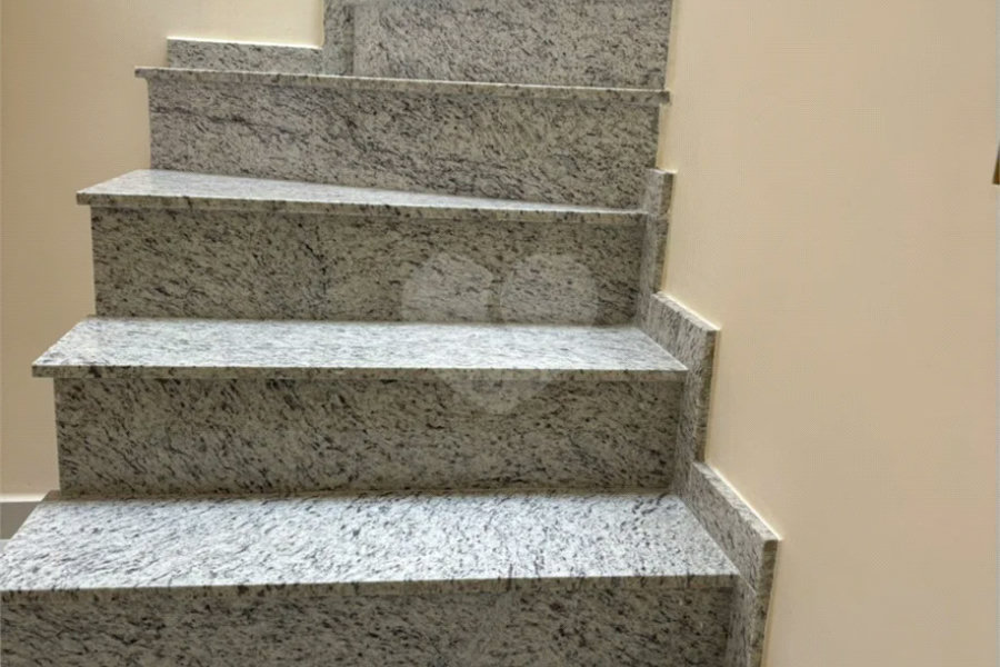 Sobrado à venda com 3 quartos, sendo 1 suíte, em Vila Nova Cachoeirinha, São Paulo, SP