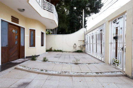 Casa à venda com 3 quartos, sendo 1 suíte, em Jardim Santa Clara, Guarulhos, SP