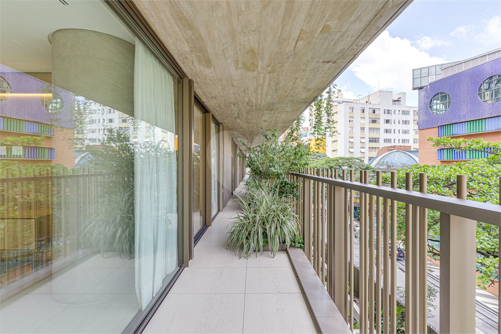 Apartamento à venda com 4 suítes em Moema, São Paulo, SP