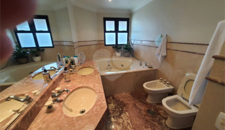 Apartamento à venda com 4 suítes em Vila Andrade, São Paulo, SP