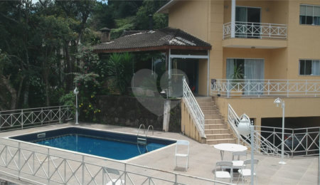 Casa à venda com 3 suítes no condomínio Alpes da Cantareira, Mairiporã - SP