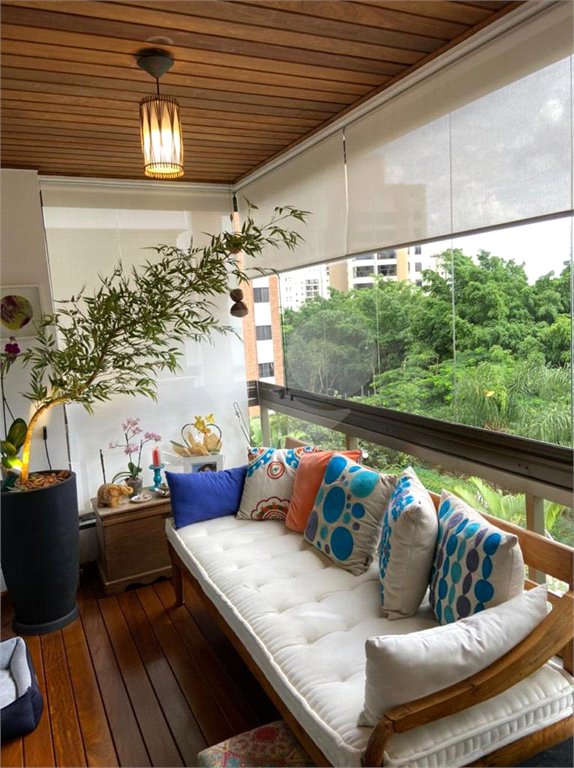 Apartamento à venda com 3 suítes em Vila Suzana, São Paulo, SP