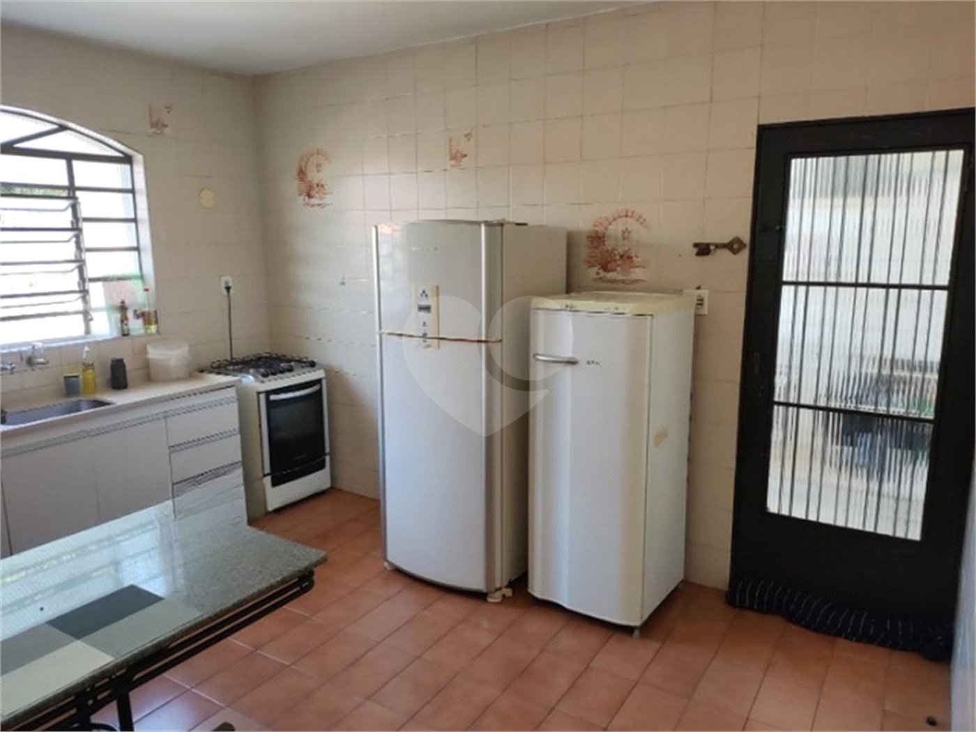Sobrado à venda com 3 quartos, sendo 1 suíte, em Tremembé, São Paulo, SP