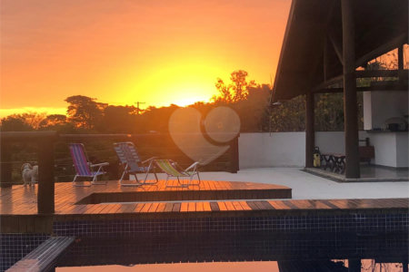 Mansão de Luxo em Louveira: Viva o Sonho no Condomínio Jardim Primavera