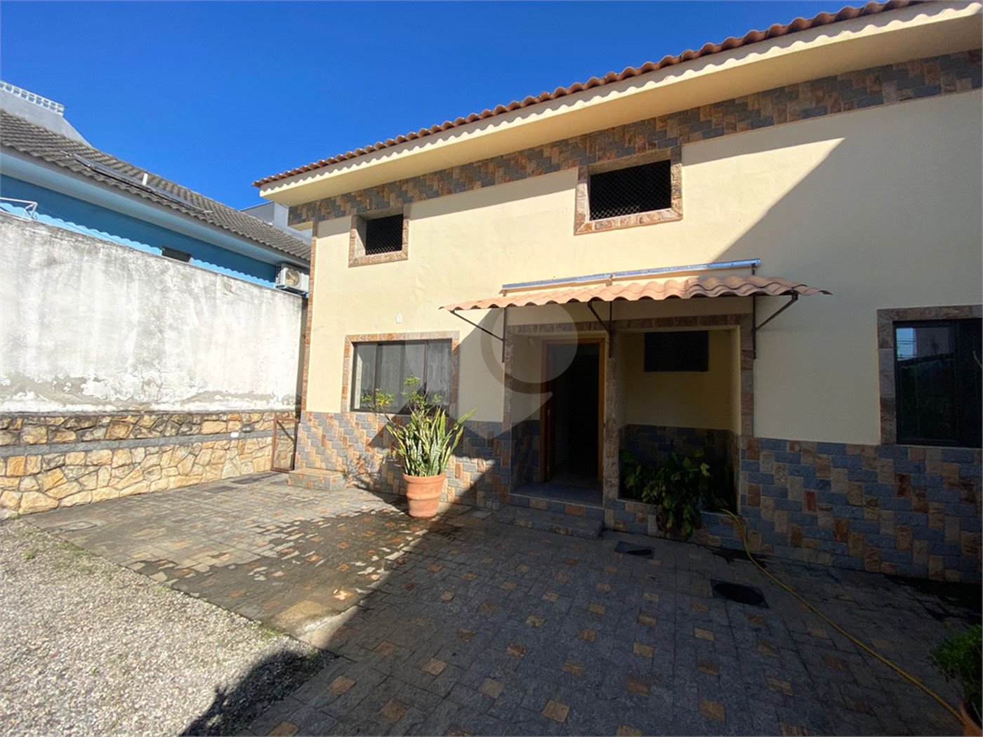 Casa à venda com 2 quartos, sendo 1 suíte, em Campo Grande, Rio de Janeiro, RJ